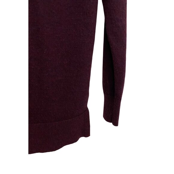 Banana Republic Sweater Women’s M Plum Merino Wool V-Neck Side Slits Casual Cozy - Picture 14 of 14